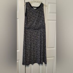 NWT Laura Jeffries  sleeveless dress with detailing at waist size 16